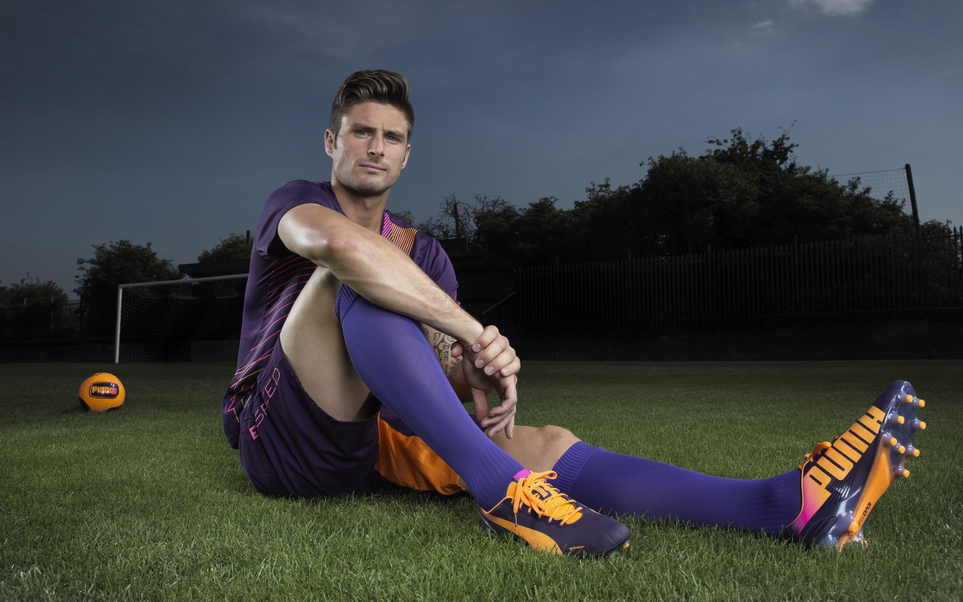 开云·体育官方网站入口-青少年足球比赛即将开幕，赛场青春激扬，青少年足球比赛规则